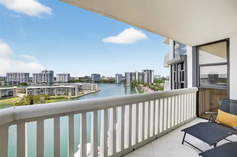 1000 Island Boulevard Aventura FL 33160