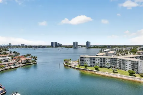 1000 Island Boulevard Aventura FL 33160