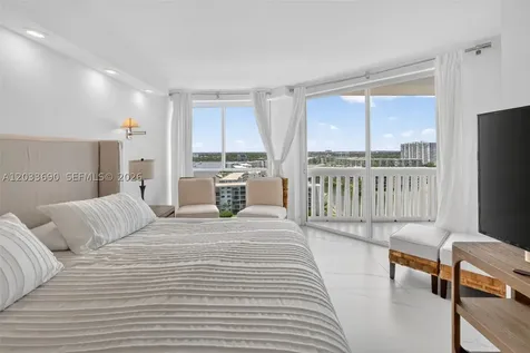 1000 Island Boulevard Aventura FL 33160