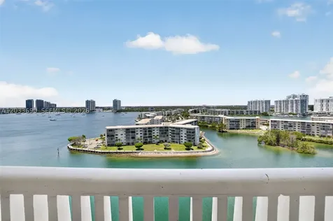 1000 Island Boulevard Aventura FL 33160