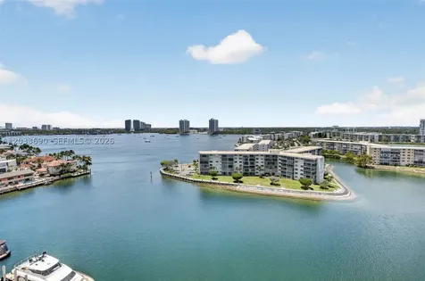 1000 Island Boulevard Aventura FL 33160