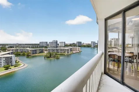 1000 Island Boulevard Aventura FL 33160