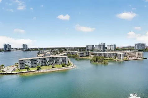 1000 Island Boulevard Aventura FL 33160