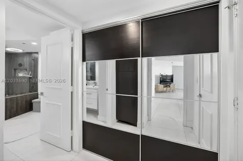 1000 Island Boulevard Aventura FL 33160