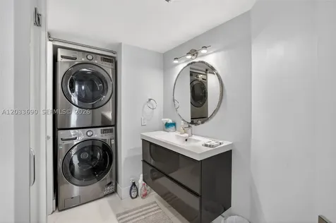 1000 Island Boulevard Aventura FL 33160