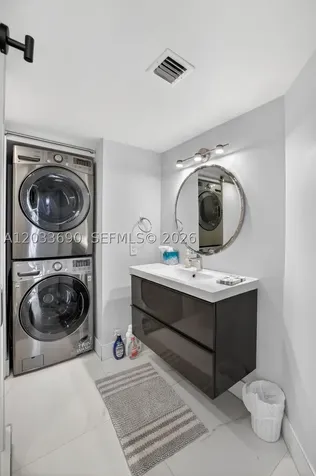 1000 Island Boulevard Aventura FL 33160
