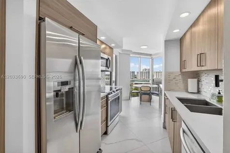 1000 Island Boulevard Aventura FL 33160