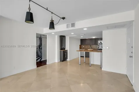 1800 Collins Avenue Miami Beach FL 33139