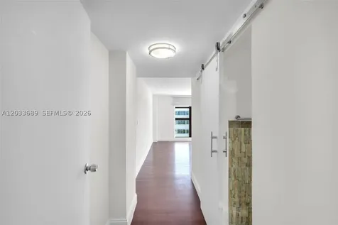 1800 Collins Avenue Miami Beach FL 33139