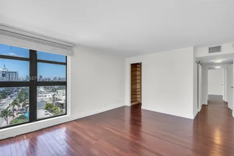 1800 Collins Avenue Miami Beach FL 33139