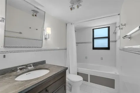 1800 Collins Avenue Miami Beach FL 33139