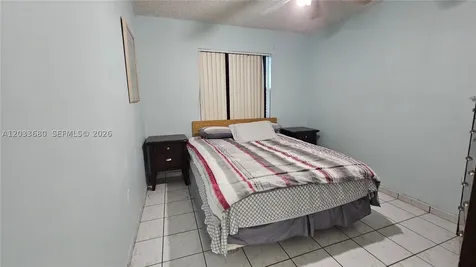 5227 W 24th Way Hialeah FL 33016