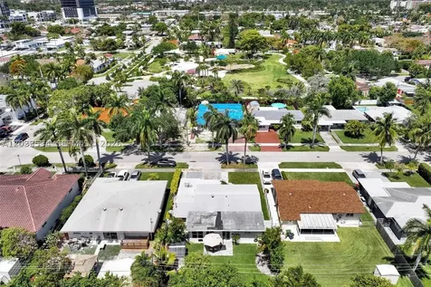814 NE 4th Street Hallandale Beach FL 33009