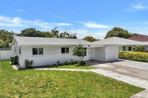 814 NE 4th Street Hallandale Beach FL 33009