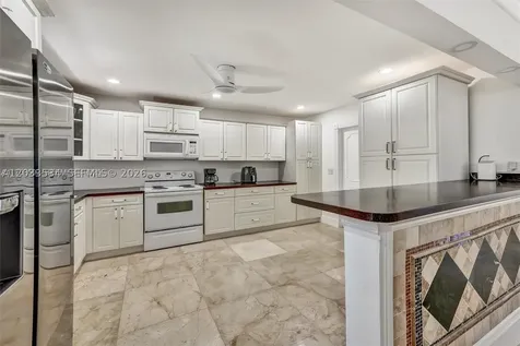 814 NE 4th Street Hallandale Beach FL 33009