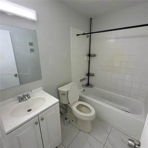 4016 Lakeside Drive Tamarac FL 33319