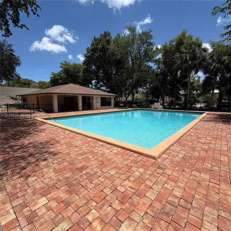 4016 Lakeside Drive Tamarac FL 33319