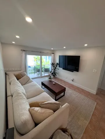 9227 SW 87th Avenue Miami FL 33176