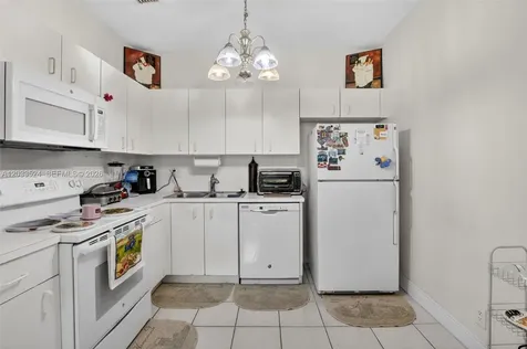 Pembroke Pines FL 33027