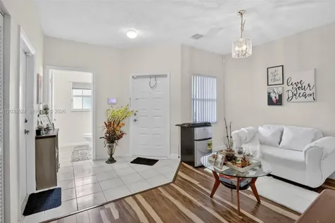 Pembroke Pines FL 33027