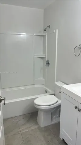 6225 Kendale Lakes Circle Miami FL 33183