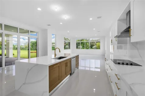 2210 SW 122nd Terrace Davie FL 33325