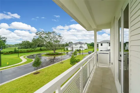 2210 SW 122nd Terrace Davie FL 33325