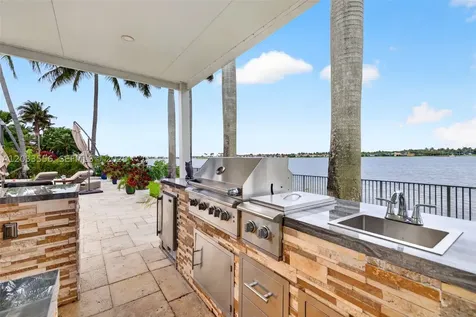 18611 SW 39th Street Miramar FL 33029