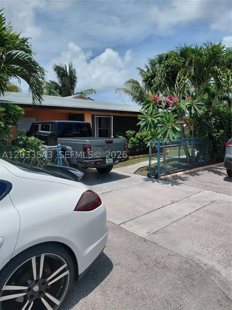 1307 SE Flamingo Drive Lantana FL 33462