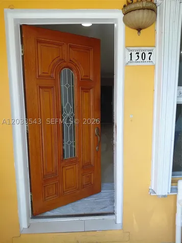 1307 SE Flamingo Drive Lantana FL 33462