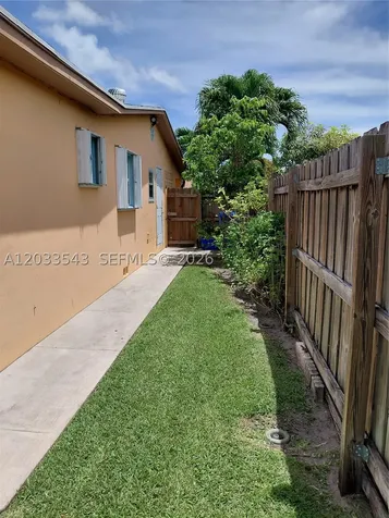 1307 SE Flamingo Drive Lantana FL 33462