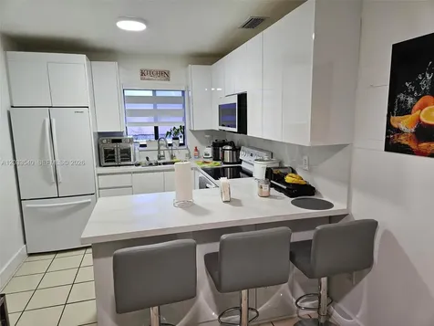 2348 W 56th Street Hialeah FL 33016