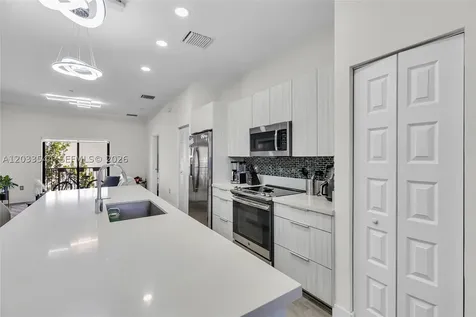 7925 NW 104th Avenue Doral FL 33178