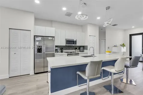 7925 NW 104th Avenue Doral FL 33178