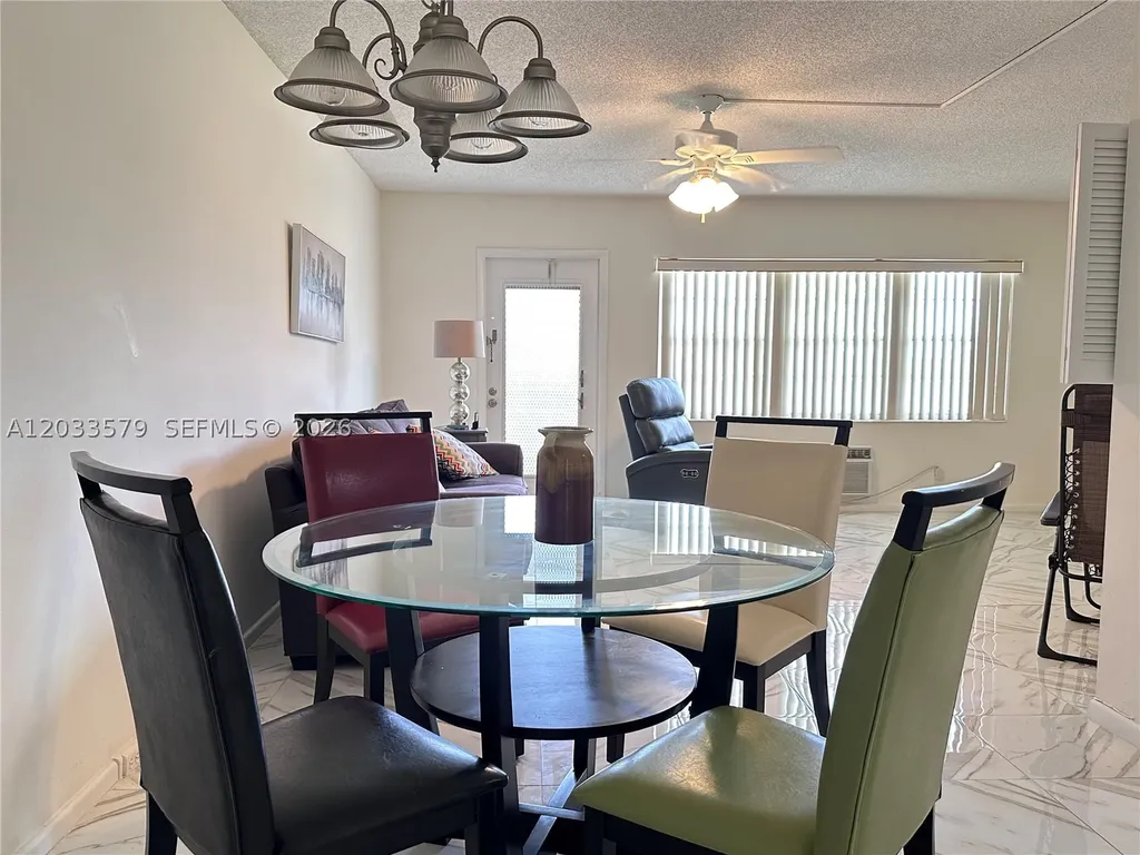 569 Fanshaw N Boca Raton FL 33434