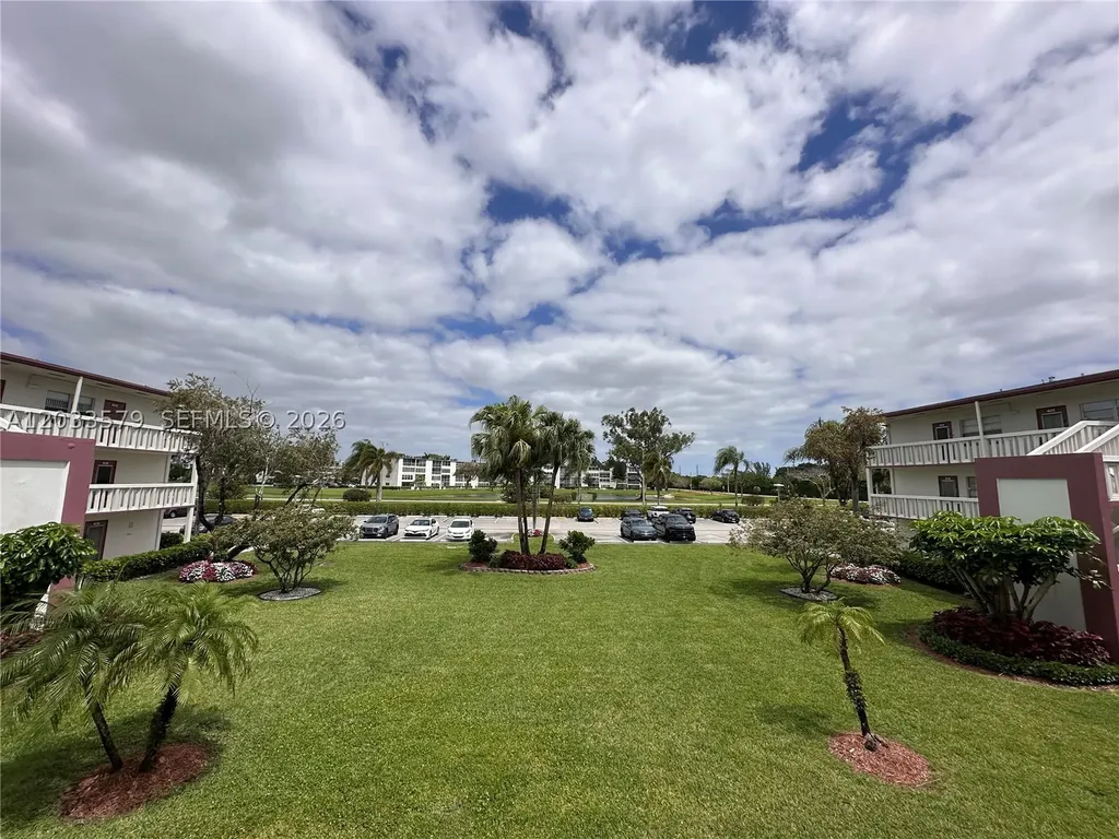 569 Fanshaw N Boca Raton FL 33434