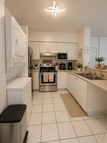 5091 NW 7th Street Miami FL 33126