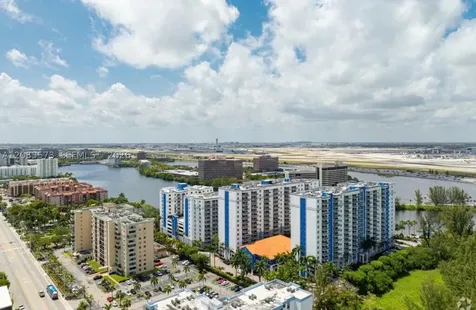 5091 NW 7th Street Miami FL 33126