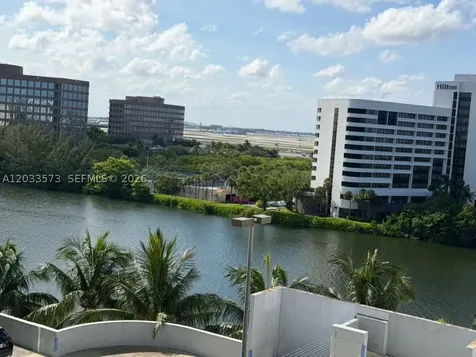 5091 NW 7th Street Miami FL 33126