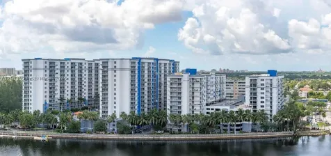 5091 NW 7th Street Miami FL 33126