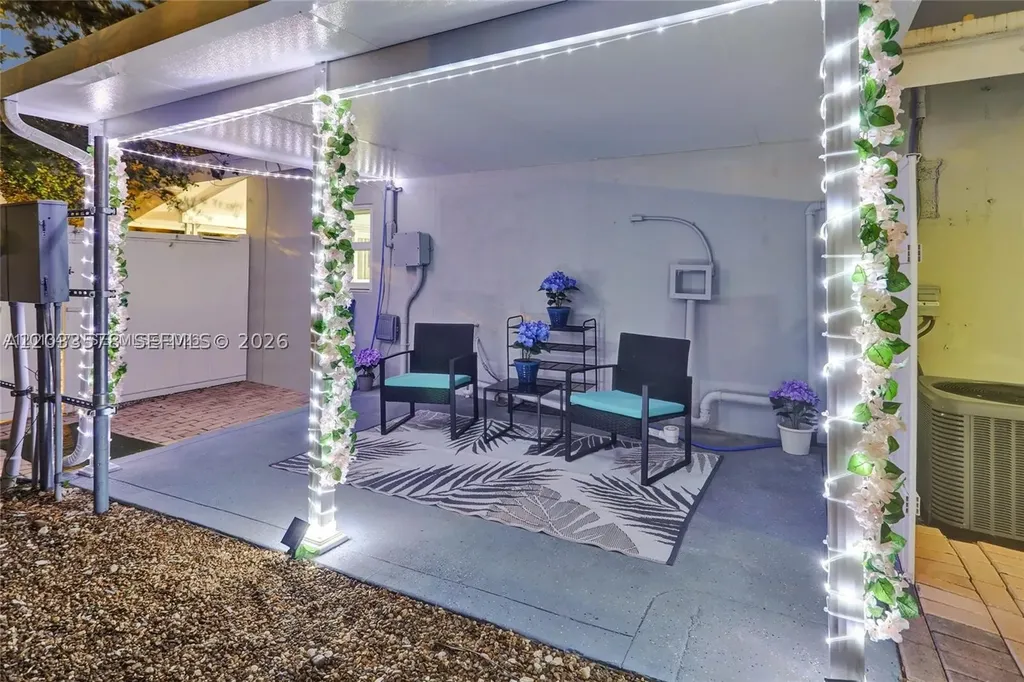200 SE 3rd Street Pompano Beach FL 33060