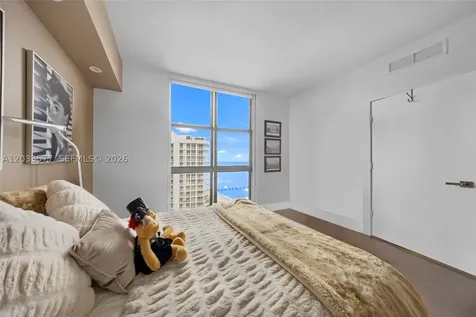16275 Collins Avenue Sunny Isles Beach FL 33160