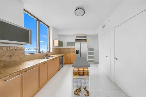 16275 Collins Avenue Sunny Isles Beach FL 33160