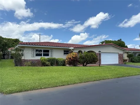 1221 NW 44th Street Deerfield Beach FL 33064