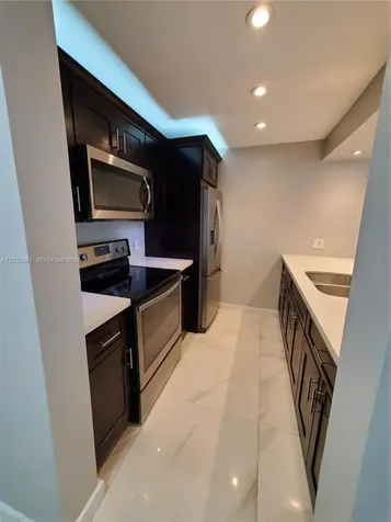 8160 Geneva Court Doral FL 33166