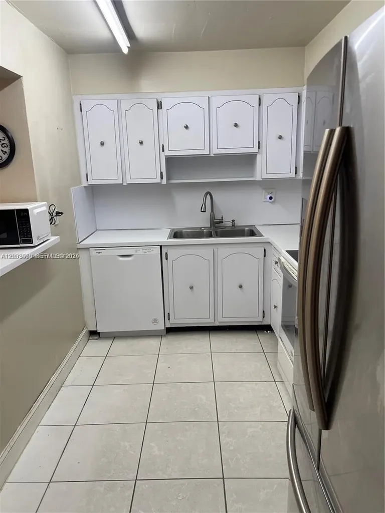 10383 N Kendall Drive Miami FL 33176