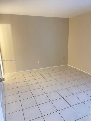 10383 N Kendall Drive Miami FL 33176