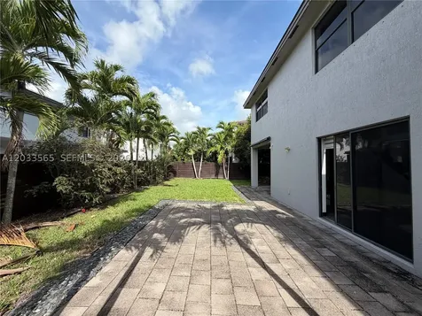 15976 SW 136th Terrace Miami FL 33196