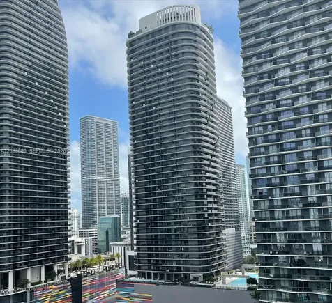 45 SW 9th Street Miami FL 33130