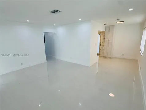 105-107 NE 30th Court Wilton Manors FL 33334